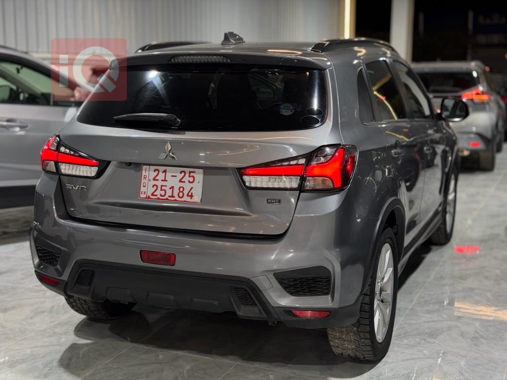 ميتسوبيشي اوتلاندر